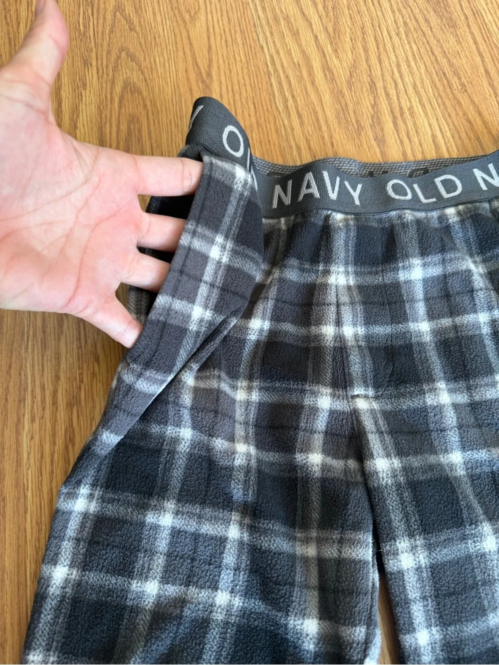 🟢3/$15 🖤 Old Navy Boys S (6-7) Soft Plaid Fleece Pajama Pants | Black Gray White